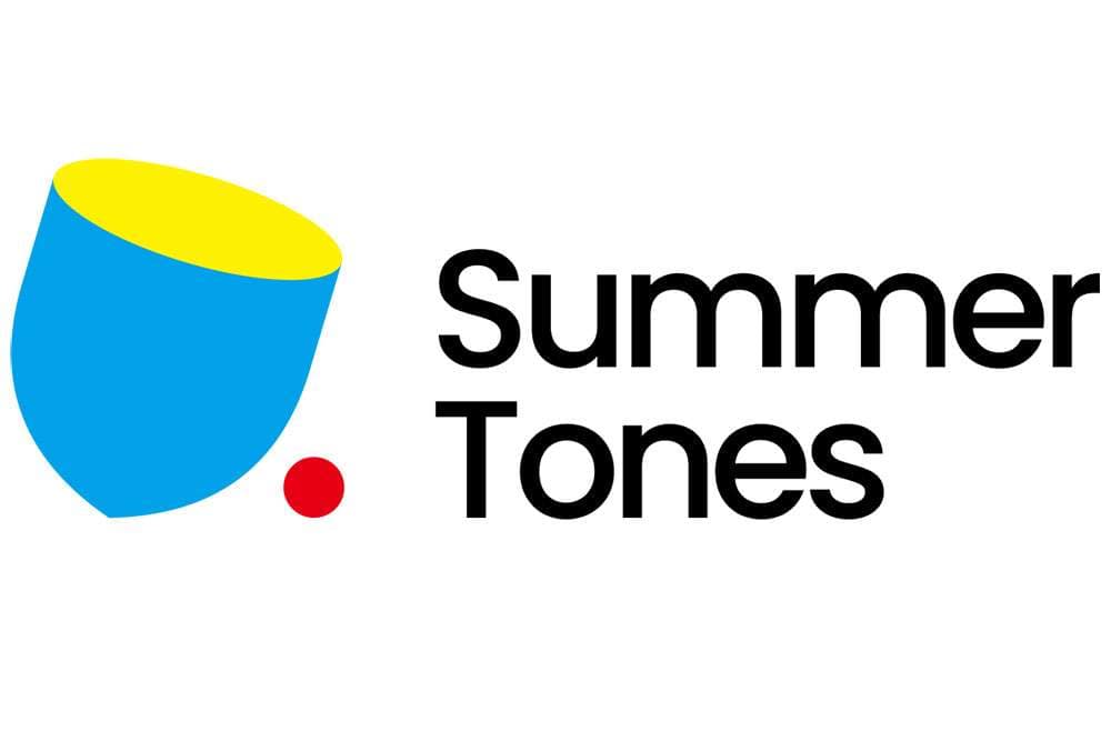 SummerTones is excited to unveil the release of EASYPLAY 1s: a compact, budget-friendly music keyboard that offers simplicity alongside impressive performance